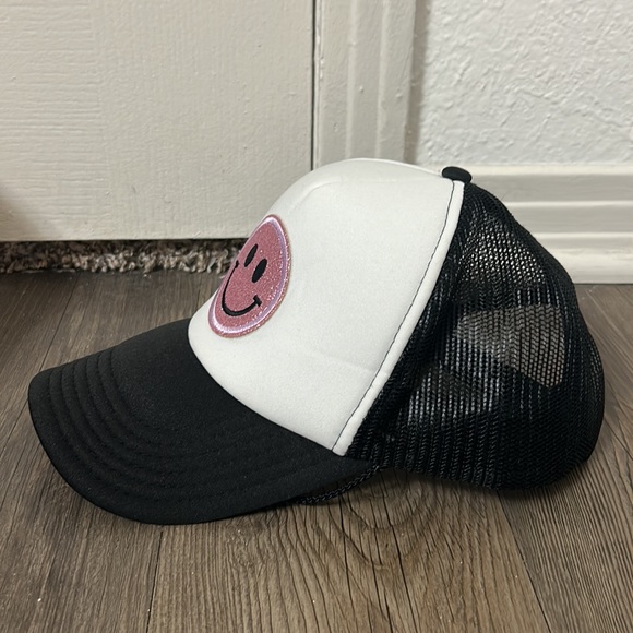 Smiley Face Baseball Cap - Picture 2 of 3